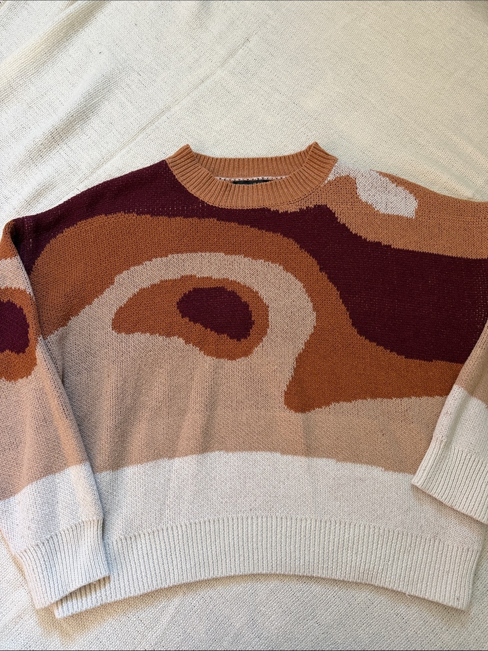 SHEIN Abstract Wave Colorblock Crewneck Sweater in Beige, Tan & Burgundy
